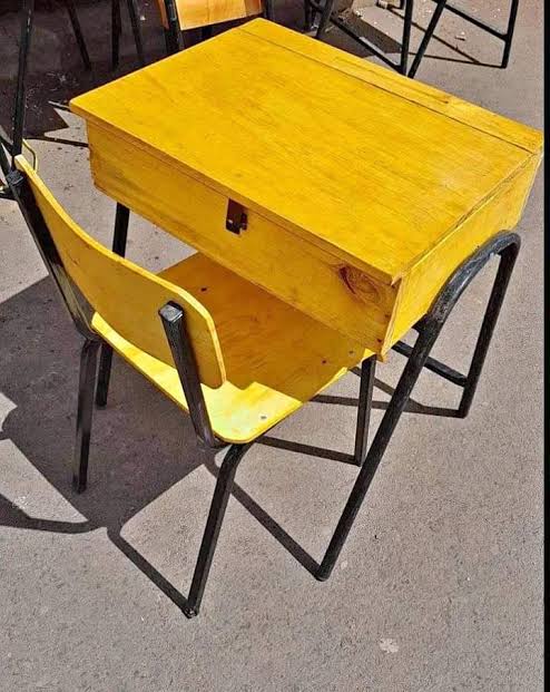 Student Chairs & Desks